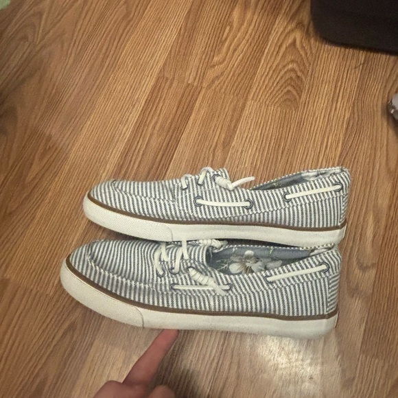 Tommy Bahama Blue & White Striped Sneakers Size 10 - Picture 2 of 10